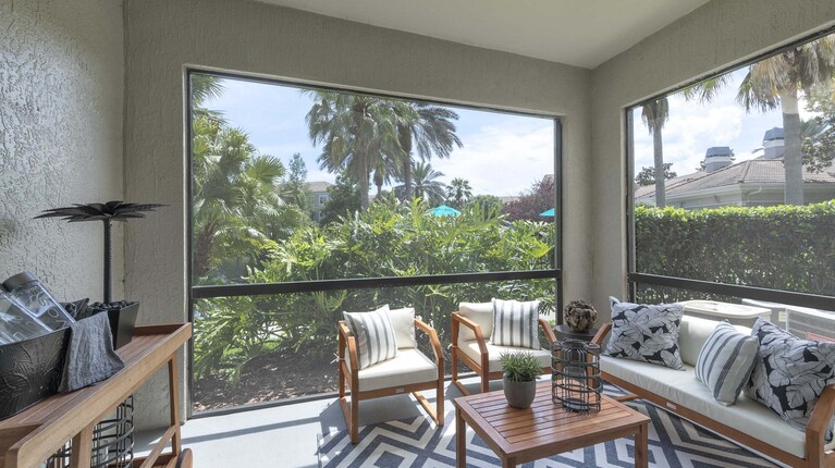 Gorgeous Screened-in Balcony