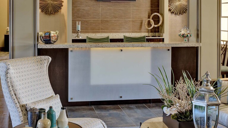 Leasing center