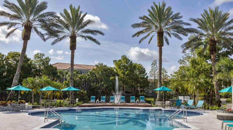 Resort-inspired swimming pool